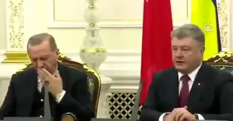 چرت زدن اردوغان در نشست خبری با رئیس‌جمهور اوکراین!