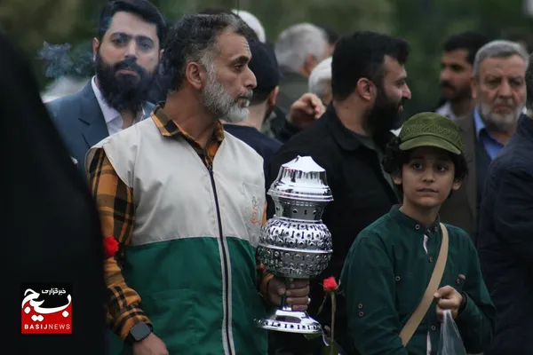 کاروان زیر سایه خورشید