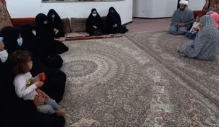 دیدار بسیجیان پایگاه نرجس خاتون (س) ناحیه روح الله یزد با روحانی محل