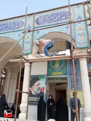 کارمرمت کاشی&zwnj;کاری امامزادگان شهرکرد
