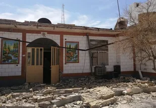 کمک به زلزله زدگان شهرستان گناوه با آمادگی کامل بسیج سازندگی و گروه های جهادی