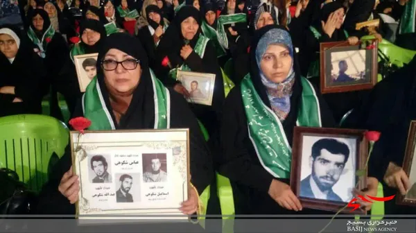 دومین یادواره ٣۵٢ شهید والامقام منطقه رجایی شهر کرج برگزار شد+تصویر