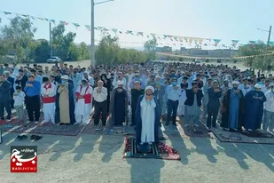 امروز ایران اسلامی در جهان قدرتمند و بسیاری از کشورها خواهان برقراری رابطه هستند