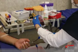 اهدای خون پاسداران و سربازان سپاه امام حسن مجتبی(ع) البرز به روایت تصویر