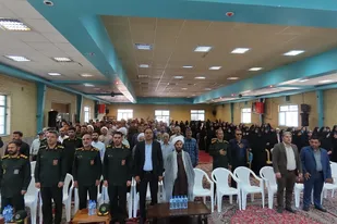 پیوند بین مردم و نهاد مقدس سپاه و بسیج اهمیت ویژای دارد