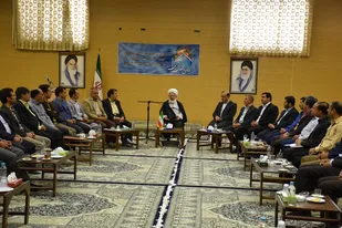 دیدار با امام جمعه استان یزد/تجدید میثاق با سومین شهید محراب شهید صدوقی/عیادت از بیماران بیمارستان شهدای کارگر