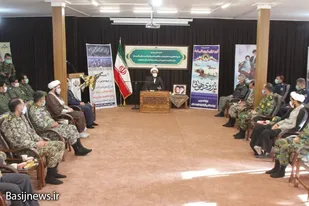 دیدار فرماندهان ارتش با نماینده ولی فقیه در استان و امام جمعه همدان