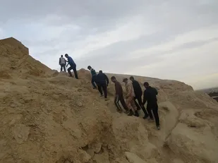 برنامه کوهنوردی با هدف بالا بردن آمادگی جسمی و ارتقاء روحیه رزمندگان وسربازان گردان برگزار گردید.