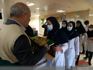 پرچمگردانی ویژه جشن میلاد و روز پرستار درشهرکرد