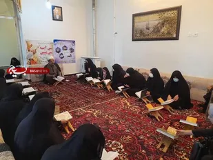 نشست قرآنی با موضوع خانواده و فرزند آوری از منظر قرآن کریم