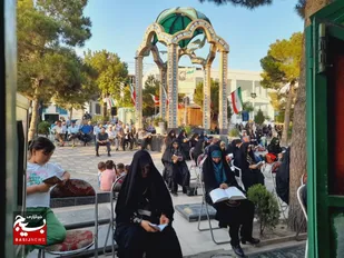 نوای دعای عرفه در گلزار شهدا شهر گرمدره طنین انداز شد+تصاویر