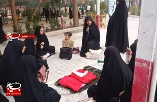 حضور بسیجیان قمی در دیدار با خانواده شهید آقازاده