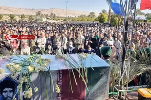 در دومین سالگرد شهادت حاج قاسم سلیمانی یاران شهیدش آمده اند تا ما را از غفلت دور کنند