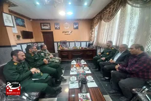 نیروهای مسلح در کنار یکدیگر خار چشم دشمنان هستند
