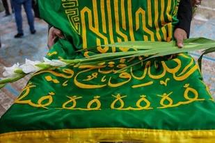 حضور کاروان خدام و پرچم امام رضا (ع) در لرستان