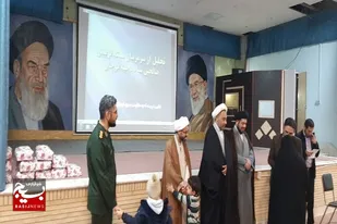 &nbsp;نوآوری در حوزه تعلیم&zwnj;وتربیت ضروری است/تکریم و تجلیل از استادیار شبکه تربیتی صالحین در قوچان