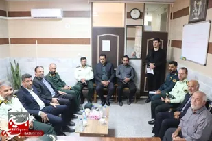 بازدید فرمانده انتظامی استان قم از کلانتری شهر قنوات
