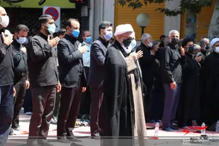برپایی عزا و نماز ظهر عاشورا در شاهرود+تصاویر