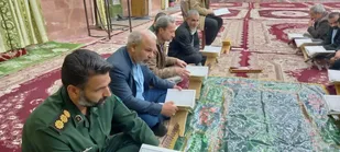 محفل انس با قرآن به مناسبت هفته بسیج در شهرستان کوهبنان برگزار شد