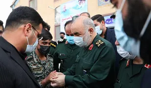 بازدید فرمانده کل سپاه از پایگاه&zwnj;های نمونه طرح شهید سلیمانی در یزد