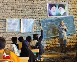 معلمان جهادی با درس &laquo;ایران آباد&raquo; درخت تنومند ایران را در برابر دشمن پایدار نگه می&zwnj;دارند