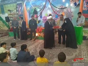 نوجوانان و جوانان آینده سازان انقلاب اسلامی هستند