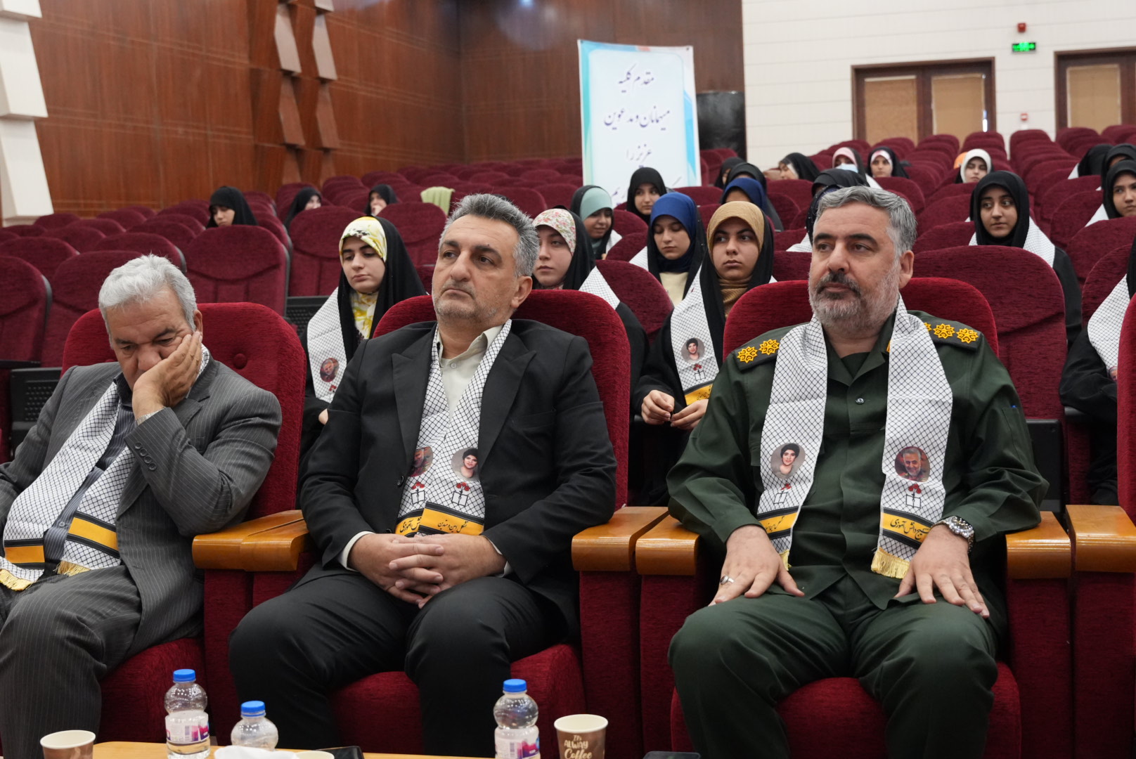 آغاز دوره توانمندسازی یاوران ولایت استان قزوین/حضور ۲۲۰ فرمانده واحد دانش‌آموزی دختر و پسر در دوره «فرمان،دِه شو»