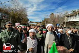 راهپیمایی ۹ دی در ارسنجان تماشایی برگزار شد