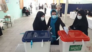 جشن انقلاب با حضور پرشور مردم ایلام در انتخابات 1400 / وقتی حضور در صحنه امید را از دشمنان می گیرد