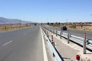 تعمیر و نصب 3 هزار تابلوی اخطاری و انتظامی جاده&zwnj;های همدان