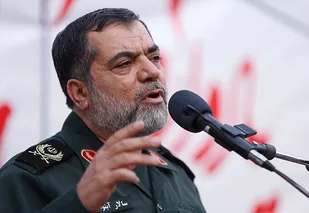 تنها راه نجات کشور بصیرت است/ خون شهید &laquo;سلیمانی&raquo; موجب بیداری مردم است