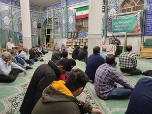 هر کس که هر میزان توانایی دارد باید در جهاد تبیین مشارکت کند و نسبت به تبیین و روایت انقلاب و دستاوردهای آن اقدام کند