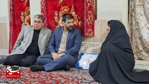 بسیج اصناف تربت&zwnj;جام در محضر خانواده شهدا، تجارت عشق می&zwnj;کنند+تصاویر