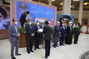 پایان کار چلچراغ در حرم مطهر حضرت احمد بن موسی (ع)