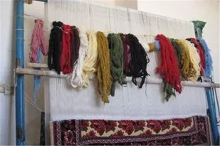 راه&zwnj;اندازی کارگاه قالیبافی به همت بسیج سازندگی در روستای ابرو