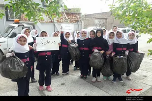 پاک&zwnj;سازی محیط روستای امزاجرد به&zwnj;مناسبت روز زمین و هوای پاک