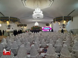 جشن تکلیف ۴۲۵ دانش آموز مشهدی با نام &laquo;دختران ماه&raquo; در جوار حرم رضوی+تصاویر