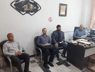 پیگیری اخذ مجوزات حفر چاه های فهرج توسط فرمانده سپاه این شهرستان
