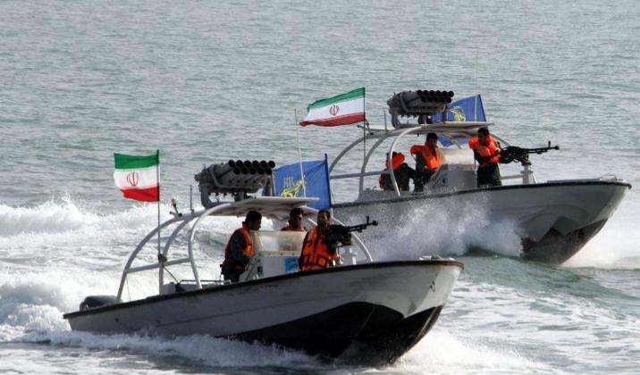 دریادلان نیروی دریایی سپاه در پهنه نیلگون خلیج فارس و تنگه راهبردی هرمز، معادلات دشمن را به هم ریختند