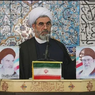 مهم ترین قدرت نرم در مکتب اسلام، قرآن و عترت است
