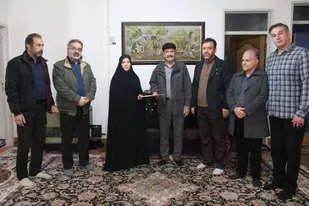 خواننده پیشکسوت لرستانی تجلیل شد