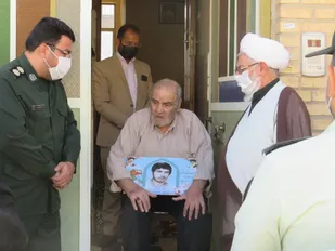 دیدار با خانواده شهدای کارمند شهرستان تفت