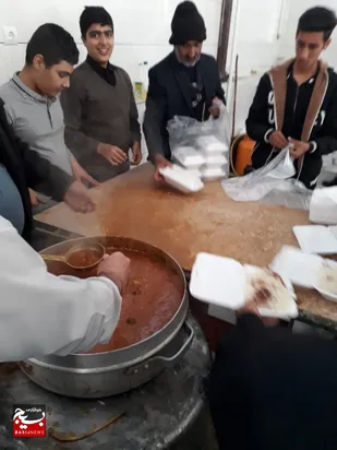 سوگواری شهادت کوثر قرآن و پخت نذری در شهرکرد