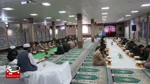محفل نورانی انس با قرآن با حضور کارکنان سپاه شهرستانی سراوان برگزار شد