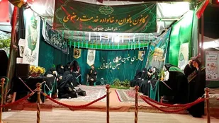 بانوانی که یک موکب ساده را در خیابان معلم بیرجند به صحن و سرای امام رضا(ع) تبدیل کردند