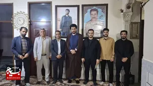 تجلیل بسیج دانشجویی دانشگاه فرهنگیان خوزستان از خانواده دو شهید دانشجومعلم