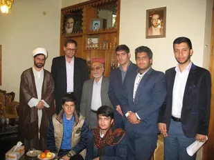 دیدار دانش آموزان شهرکردی با خانواده شهیدان استکی