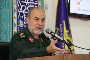 تمرکز دشمن در جنگ شناختی بر مبنای تحریف و دروغ است/جهاد تبیین؛راهبرد اصلی مبارزه با جنگ شناختی دشمن