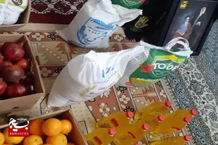توزیع بسته&zwnj;های معیشتی توسط گروه جهادی زینبیان زمان شهرستان ملایر