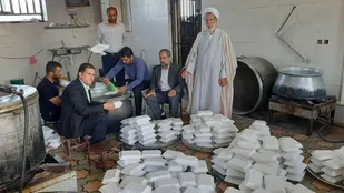 توزیع ۸۰۰ پرس غذا بین نیازمندان روستای هرابرجان